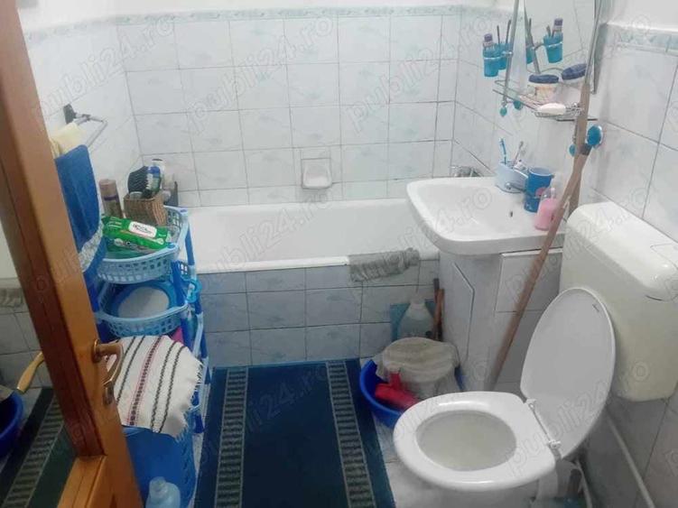 Apartament cu 3 camere decomandat în Dărmănești