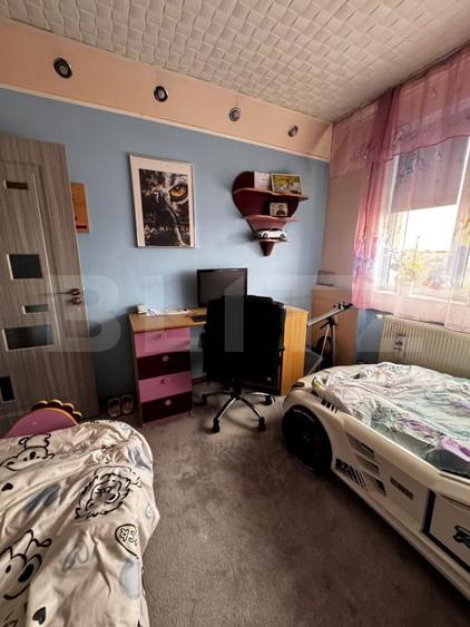 Apartament cu 4 camere decomandat, mobilat în Sud-Est