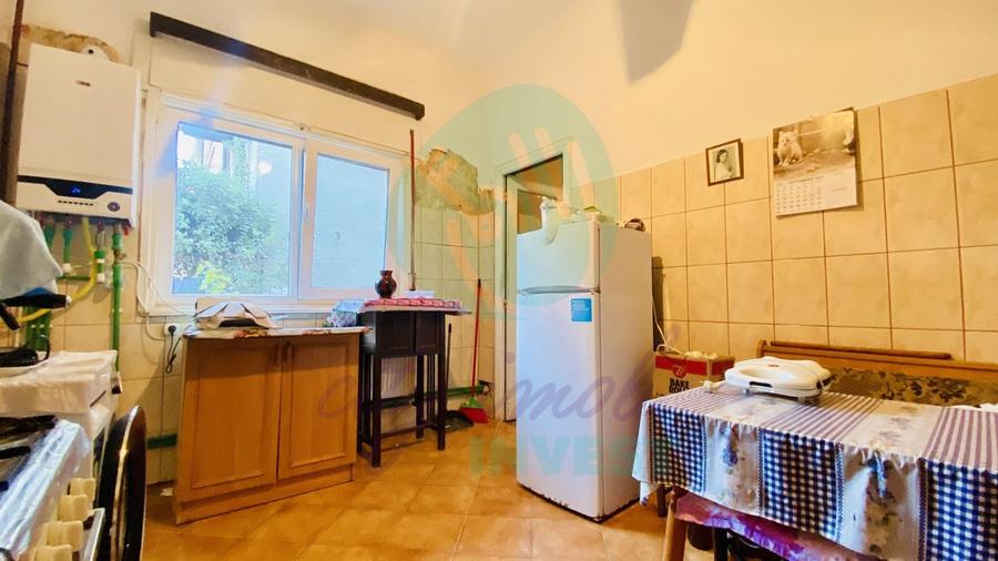 Casă individuală cu 4 camere cu Canalizare în Calea Călărașilor
