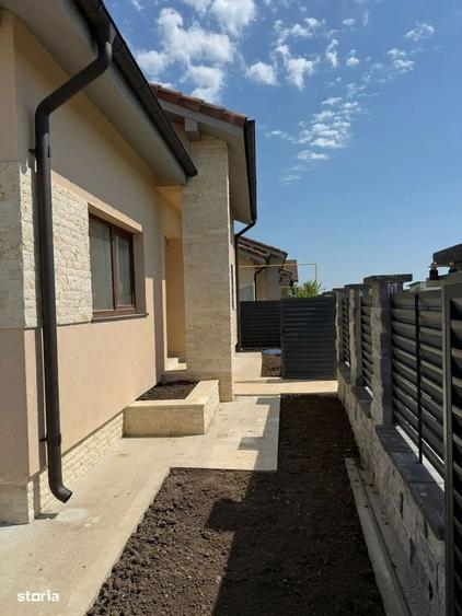 Casă cu 4 camere în Poșta