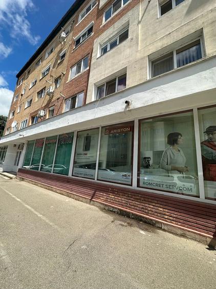 Spațiu comercial, de 100 mp, în Govândari