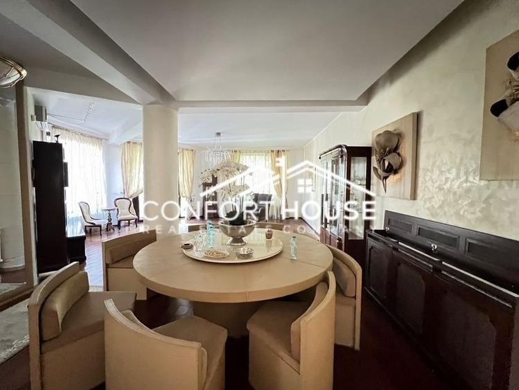 Duplex cu 7 camere cu Canalizare în Iancu Nicolae