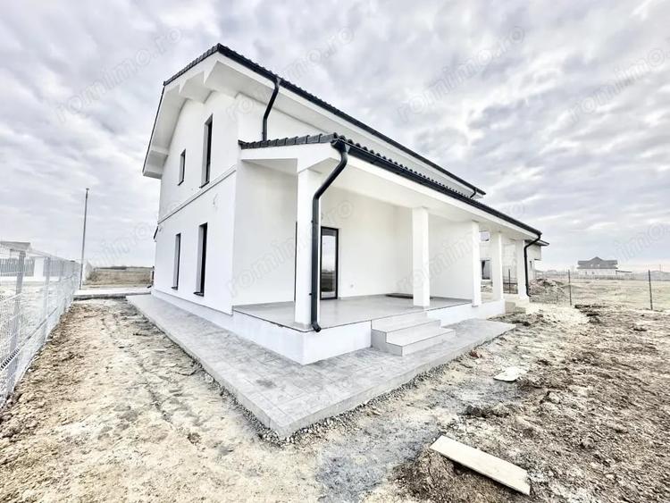 Casă cu 3 camere cu Teren 255 Mp în Moșnița Veche