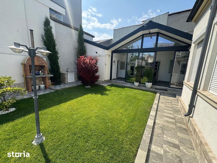 Casă cu 4 camere cu Teren 290 Mp în Central