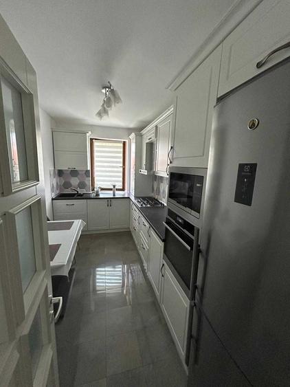 Apartament cu 3 camere decomandat în Valea Lupului