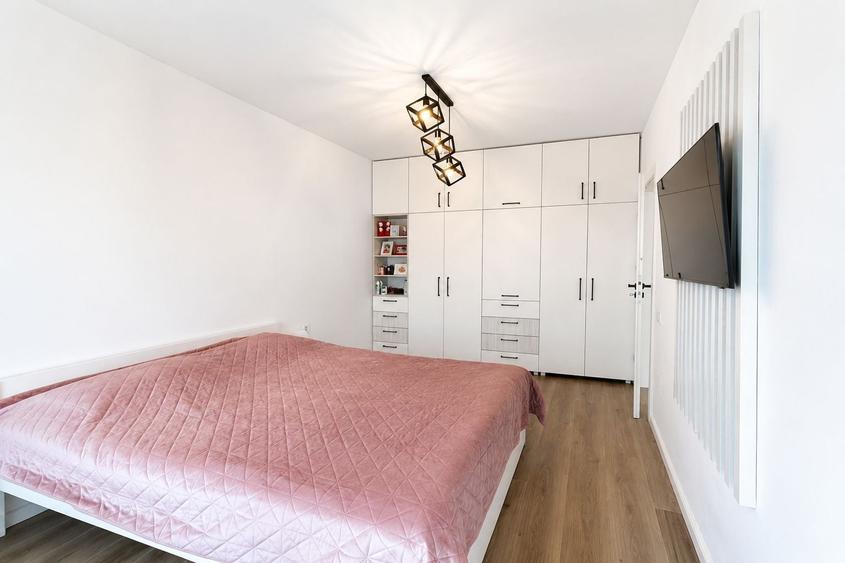 Apartament cu 2 camere semidecomandat, mobilat în Florești