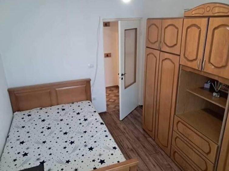 Apartament cu 3 camere decomandat, mobilat în Central