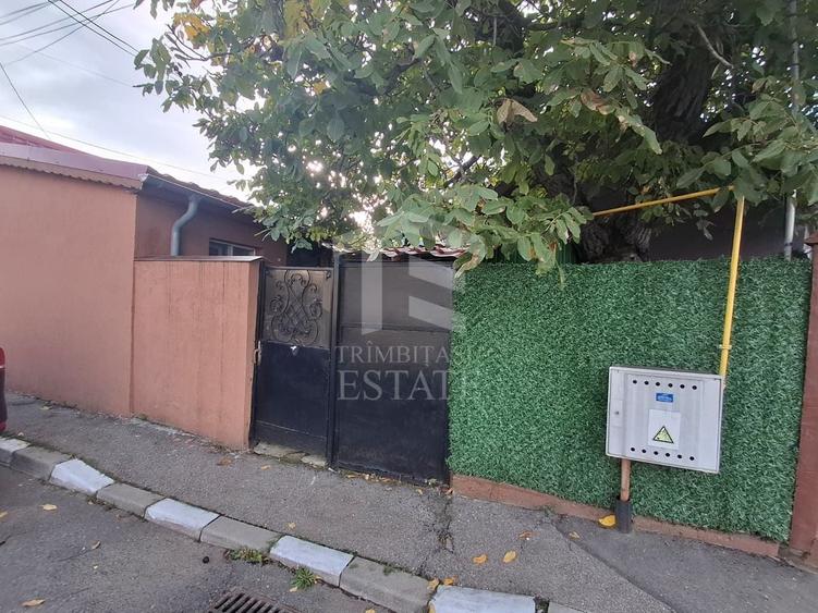 Casă individuală cu 2 camere cu Canalizare în Andronache
