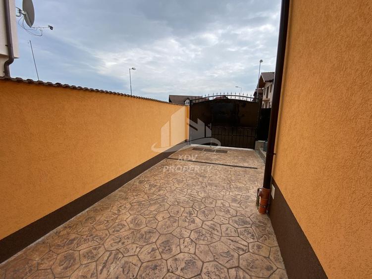 Casă individuală cu 6 camere cu Canalizare în Tineretului