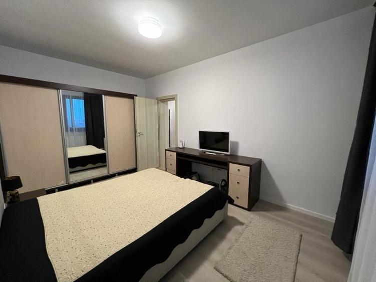 Apartament cu 2 camere semidecomandat, mobilat în Tomis Nord
