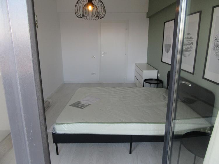 Apartament cu 2 camere semidecomandat, mobilat în Fundeni