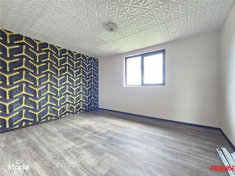 Casă cu 4 camere decomandat în Rădeana