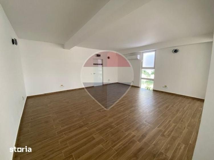 Spațiu comercial, de 950 mp, în Cernica