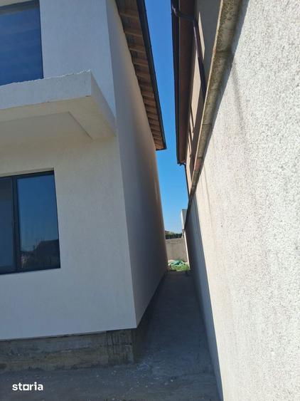 Casă cu 6 camere cu Teren 256 Mp în Cumpăna