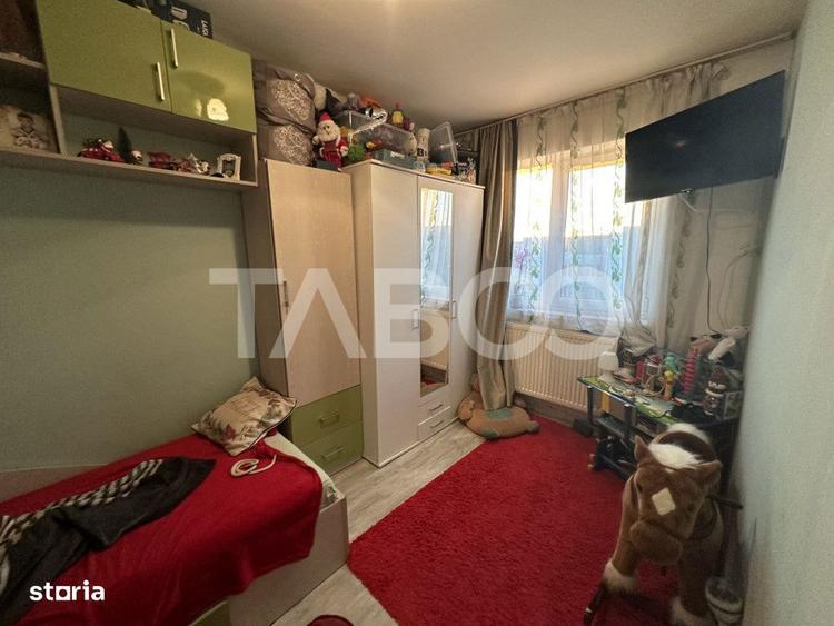 Apartament cu 2 camere semidecomandat, mobilat în Central