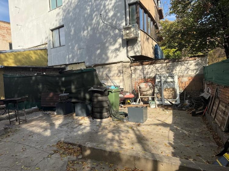 Casă cu 3 camere cu Teren 107 Mp în Cotroceni