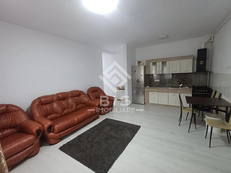 Apartament cu 3 camere semidecomandat în Nord