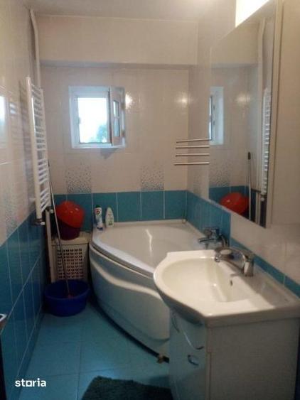 Apartament cu 3 camere decomandat, mobilat în Timpuri Noi