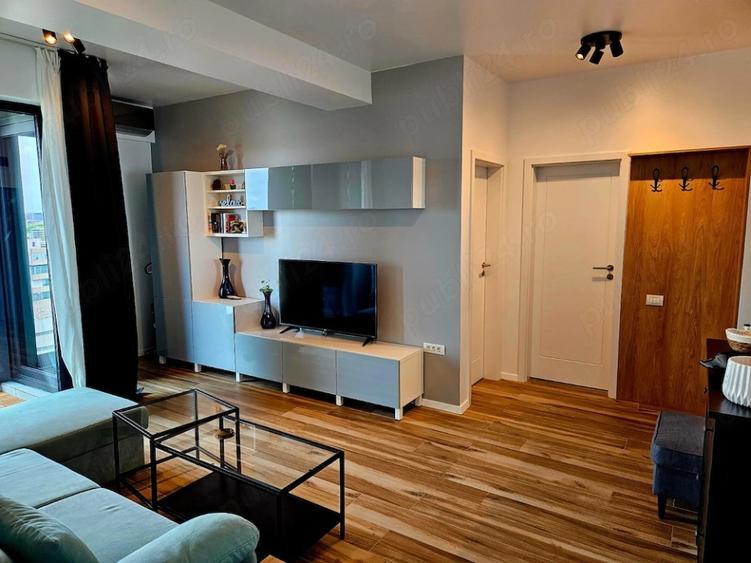 Apartament cu 2 camere semidecomandat, mobilat în Tomis Nord