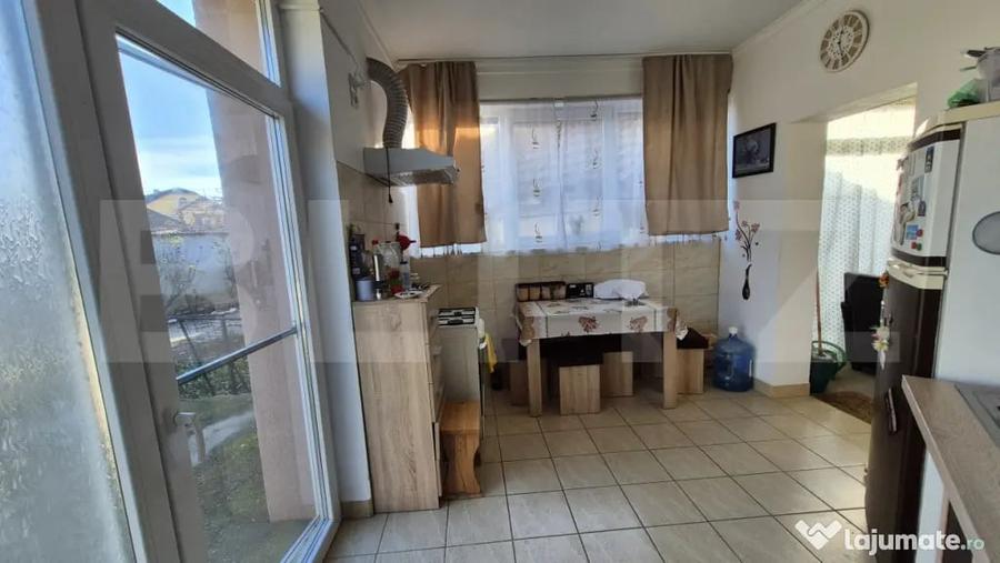 Casă cu 5 camere cu Teren 496 Mp în Cloșca