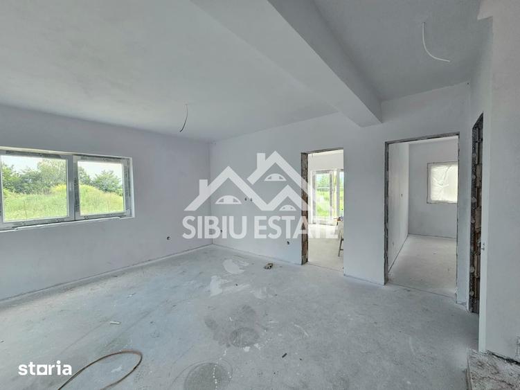 Casă cu 5 camere cu Teren 280 Mp în Central