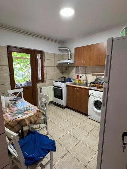 Casă cu 3 camere în Lacu Dulce