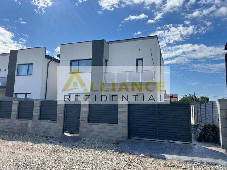 Casă individuală cu 4 camere cu Canalizare în Berceni