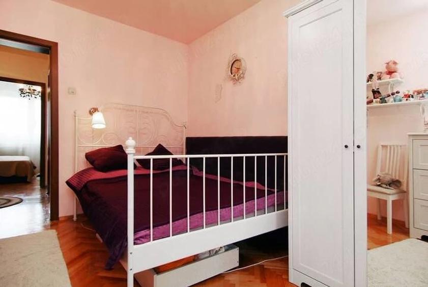Apartament cu 3 camere semidecomandat în Lujerului
