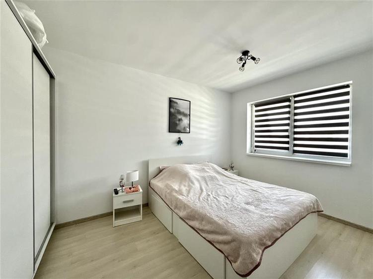 Apartament cu 2 camere decomandat în Sânpetru