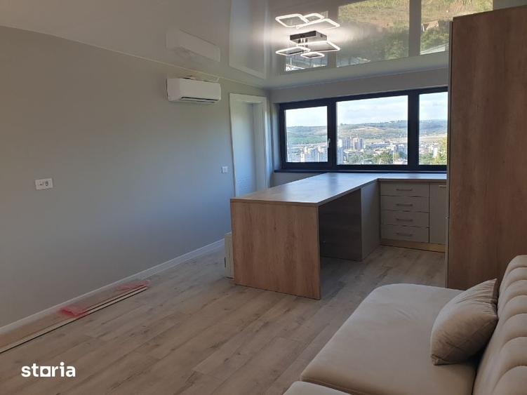 Apartament cu 3 camere în Păcurari