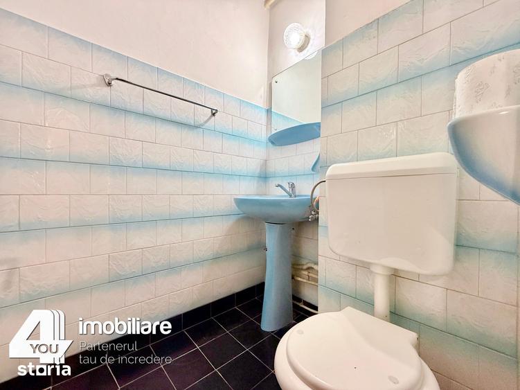Apartament cu 3 camere decomandat în Polivalentă