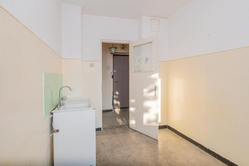 Apartament cu 2 camere semidecomandat în Tomis III