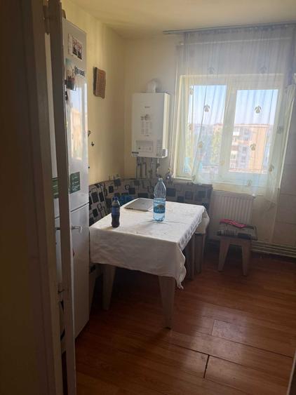Apartament cu 2 camere decomandat în Bârzești