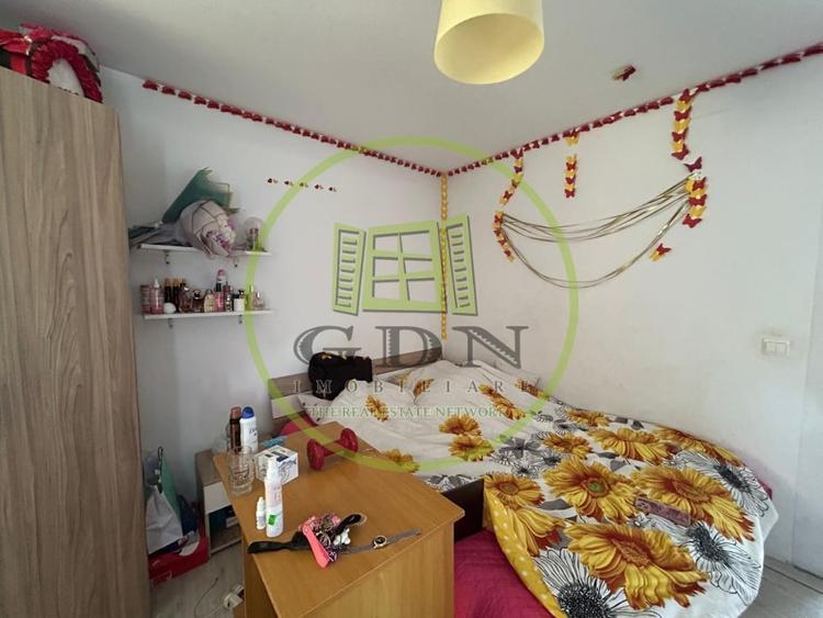 Casă individuală cu 4 camere cu Canalizare în 1 Mai