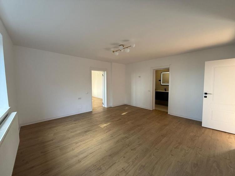 Apartament cu 2 camere semidecomandat în Brașovul Vechi