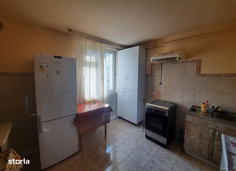 Apartament cu 3 camere în Calea Romanului