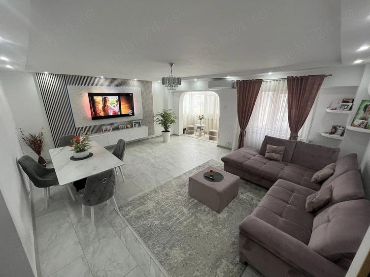 Apartament cu 3 camere decomandat în Lenin Sud