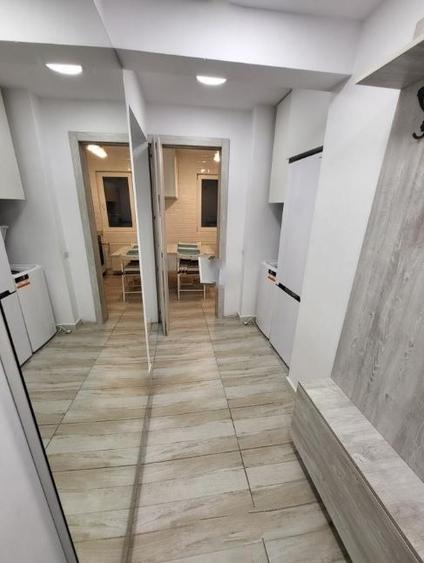 Apartament cu 2 camere decomandat, mobilat în Calea Victoriei