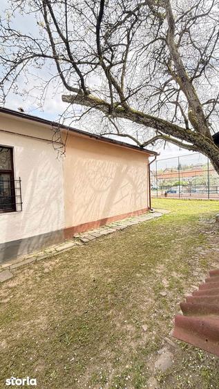Casă cu 3 camere cu Canalizare în Ultracentral