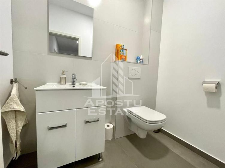 Casă individuală cu 6 camere cu Canalizare în Crișan