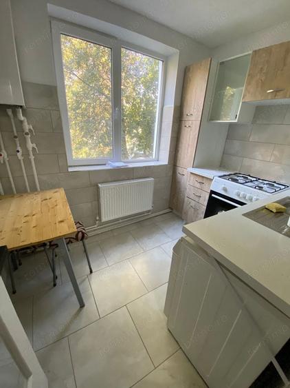 Apartament cu 3 camere decomandat în Tipografilor