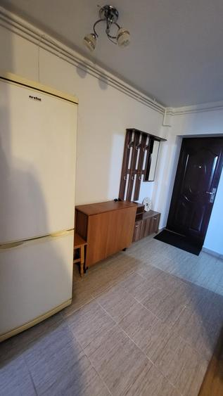 Garsonieră decomandată, mobilată în Olteniței