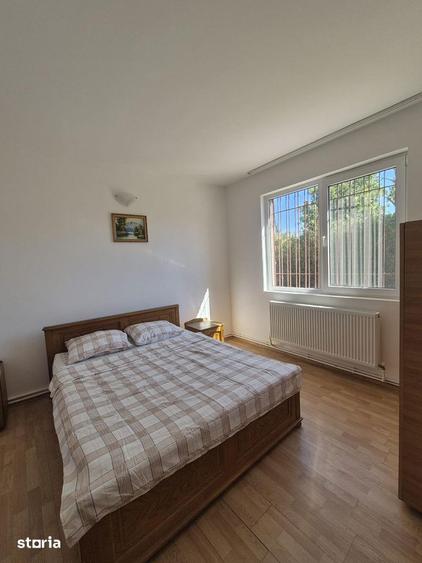 Casă cu 4 camere cu Teren 500 Mp în Central