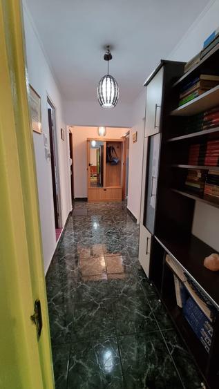 Apartament cu 2 camere decomandat în Iancului