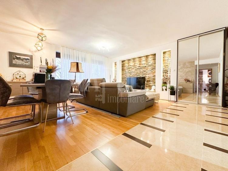 Apartament cu 3 camere semidecomandat în Andrei Mureșanu