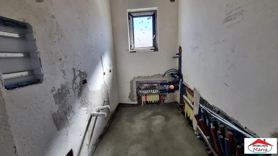 Casă cu Teren 670 Mp în Central