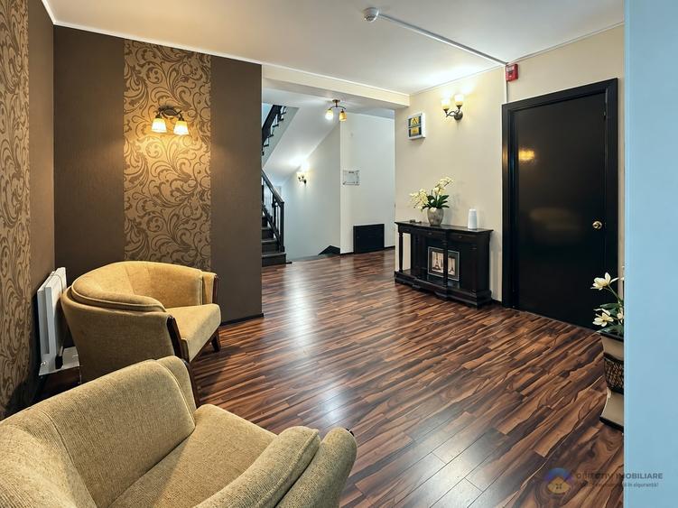Casă cu 10 camere cu Canalizare în Vest