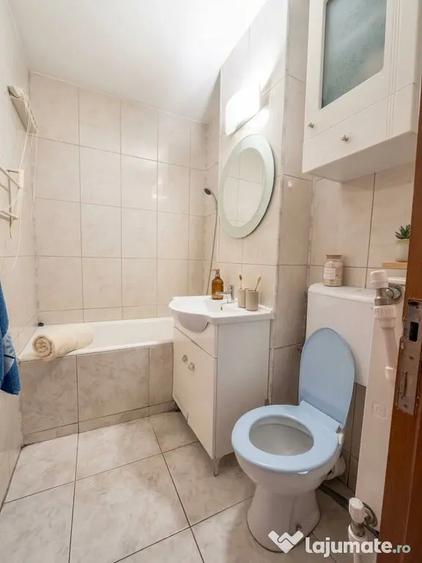 Garsonieră decomandată, mobilată în Tei