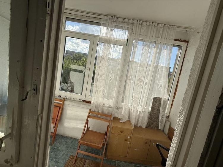 Apartament cu 2 camere decomandat în Exterior Vest
