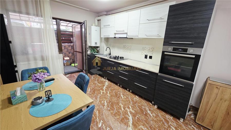 Apartament cu 2 camere decomandat, mobilat în Florești